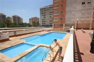 Spacious 3 bedroom, 2 bathroom Penthouse apartment is on the Luz Bahia development with FREE Wi-Fi – just 100M from the Mar Menor
